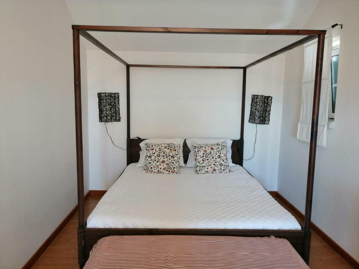D'Yellow House - Beach And Countryside Carqueja ภายนอก รูปภาพ